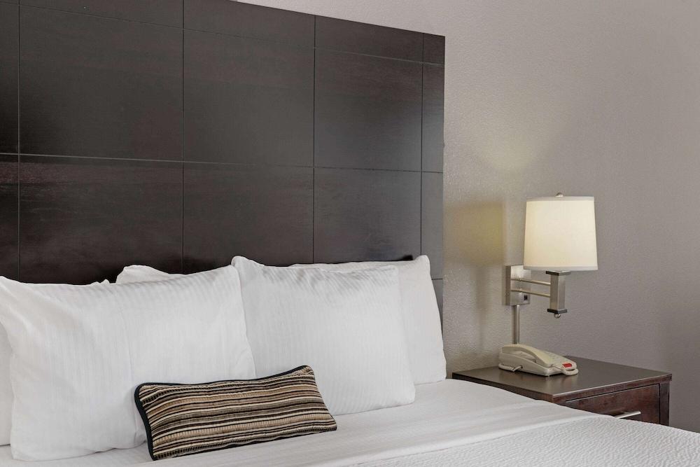 Sonesta Essential Houston Westchase