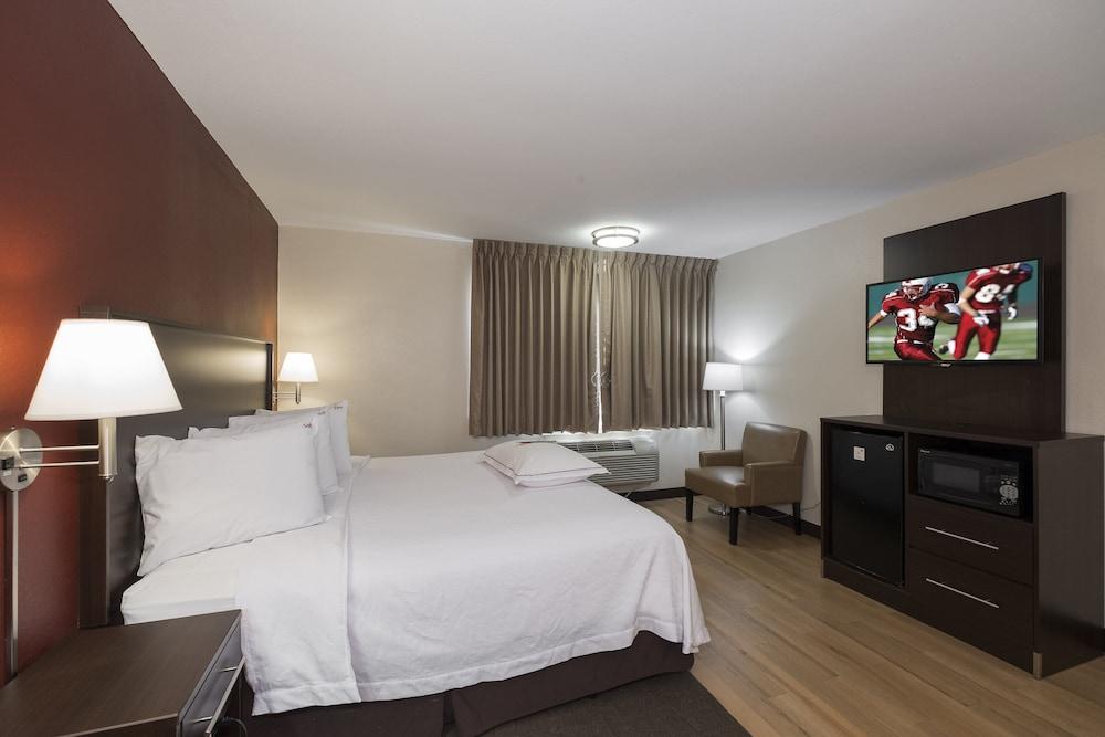 Red Roof PLUS+ Poughkeepsie