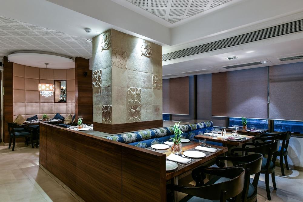 The International by Tunga