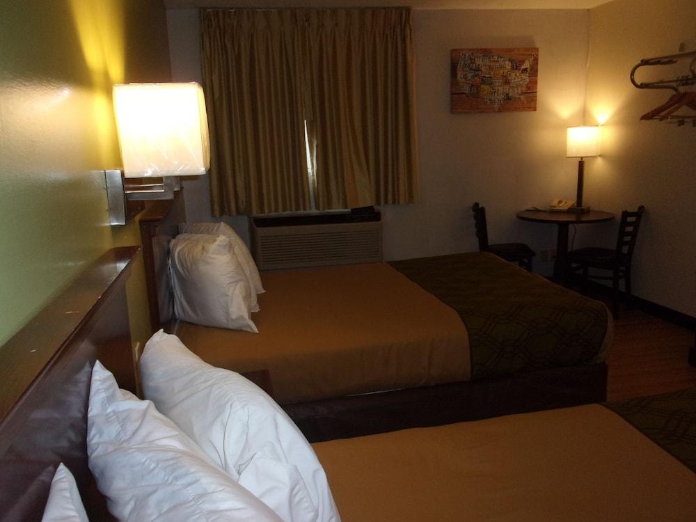 Econo Lodge Kent - Akron West