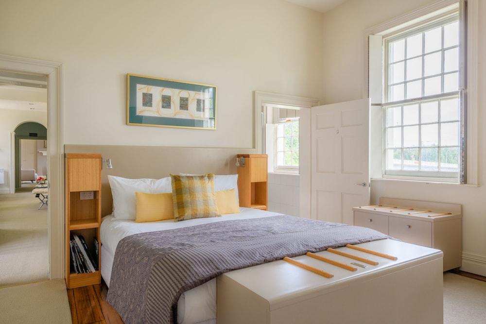 The Woodbridge Waterfront Rooms.