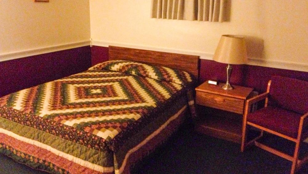 Judy's Motel Bedford