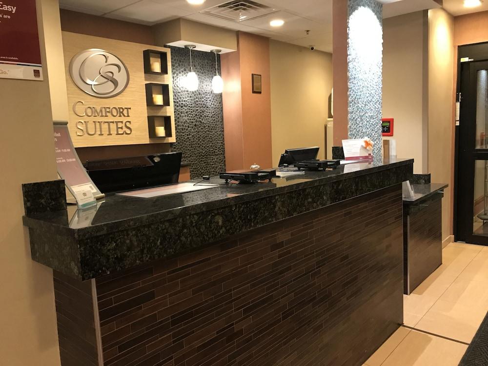 Comfort Suites Monaca
