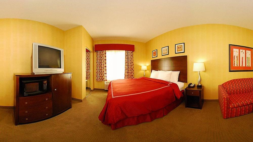 Quality Suites Stratford