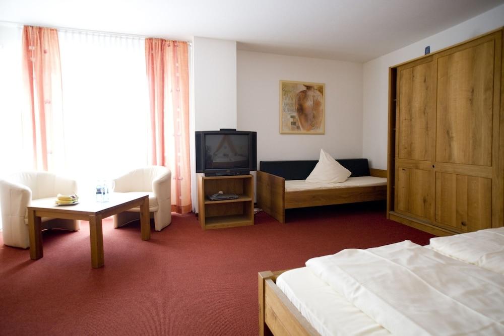 Hotel Restaurant Flora