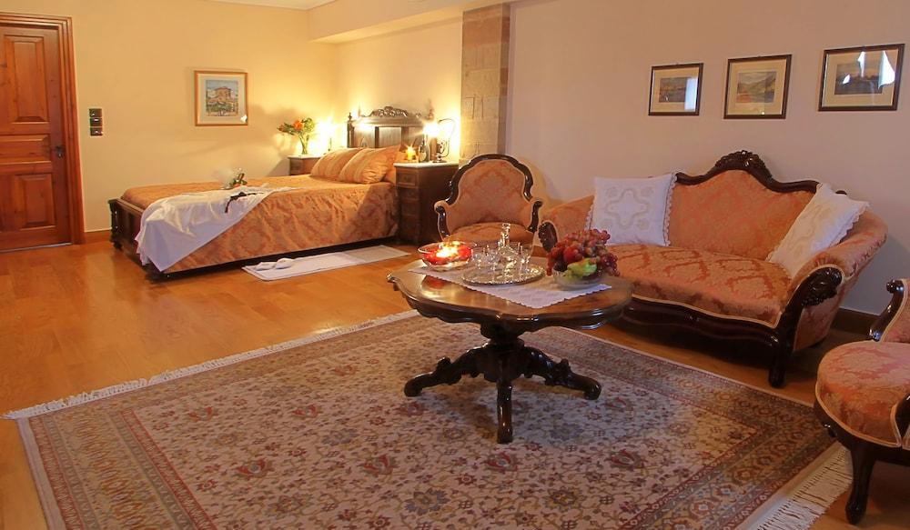 Argentikon Luxury Suites