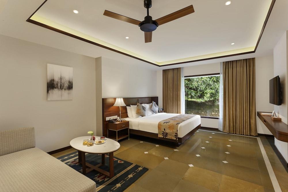 The Riverview Retreat, Corbett