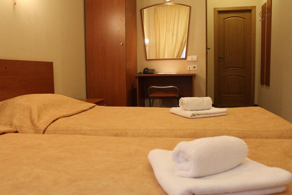 Rinaldi Poetic - B&B