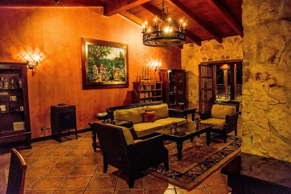 Filadelfia Coffee Resort & Tours