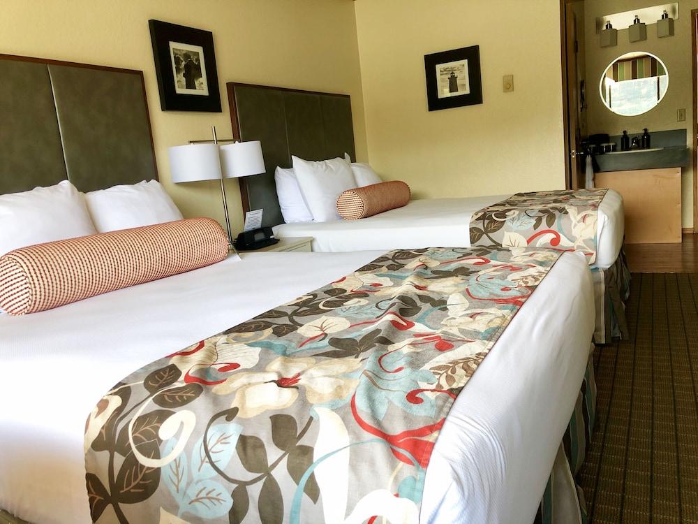 River House Inn, a Baymont by Wyndham