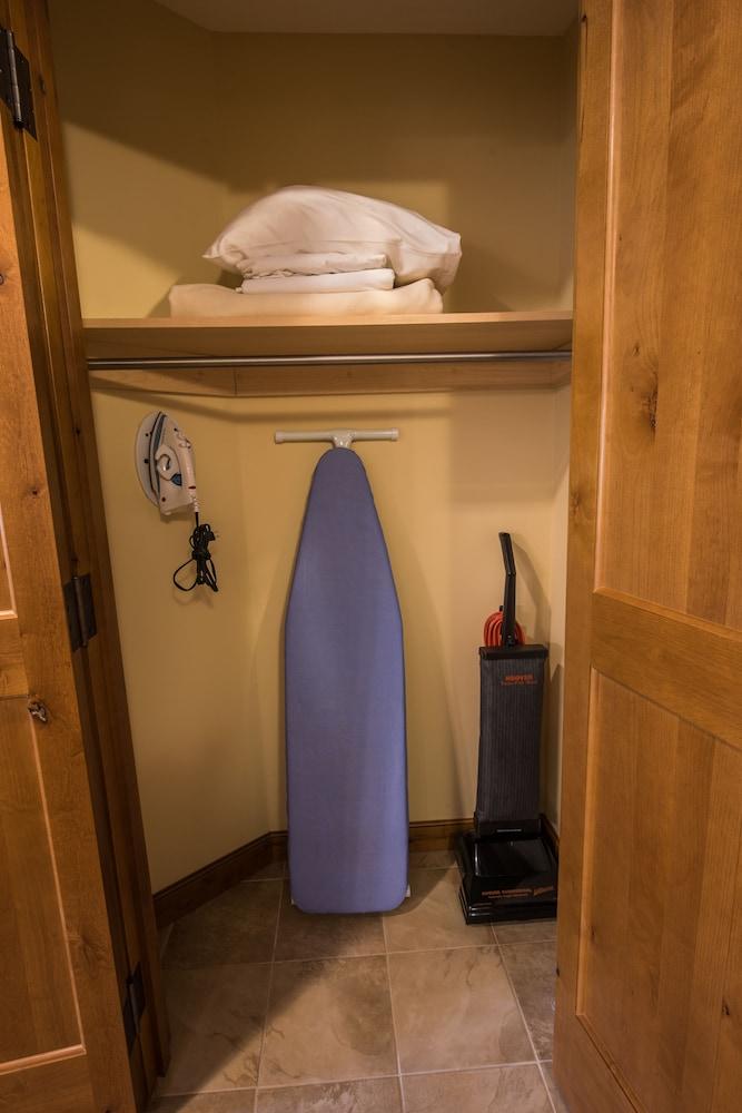 The Lodge at Mountaineer Square Crested Butte, A Vail Resorts Property