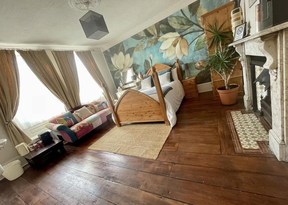 The Mansion House Hotel