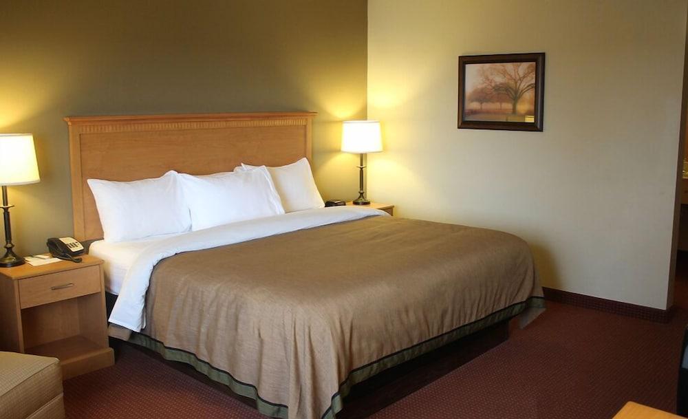 AmeriVu Inn & Suites - Waconia