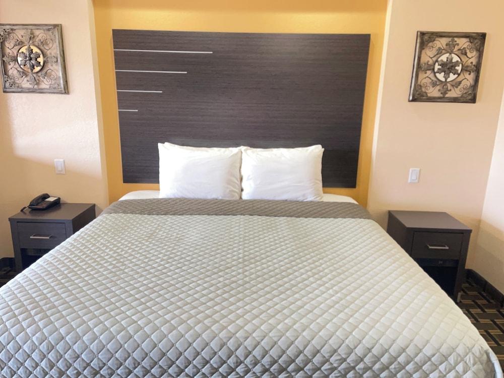 Homegate Inn and Suites