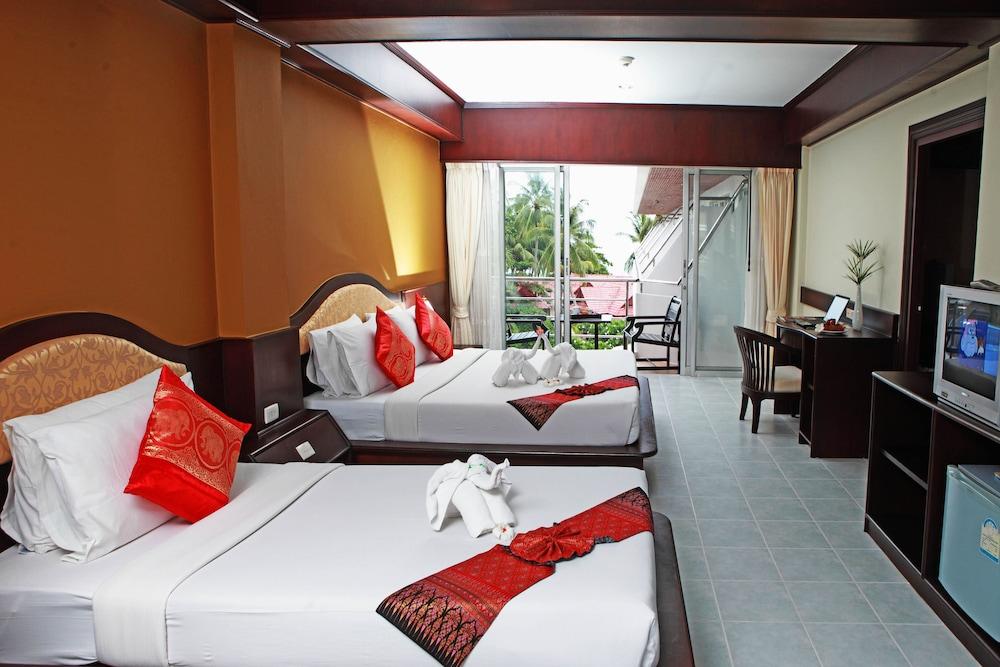 Samui First House Hotel