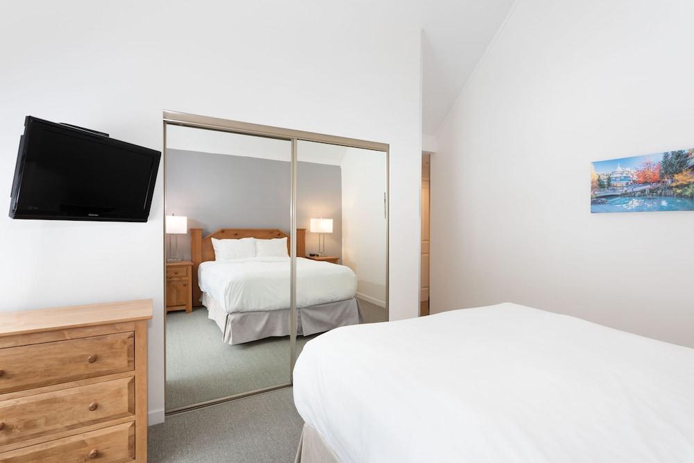 Lake Placid Lodge by Whiski Jack