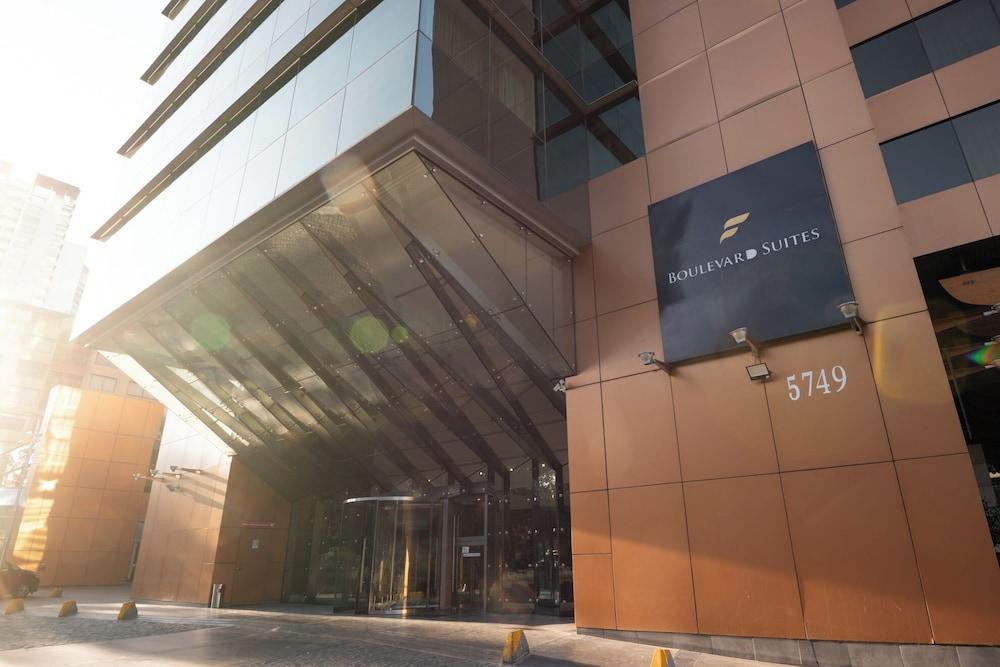 Boulevard Suites Hotel