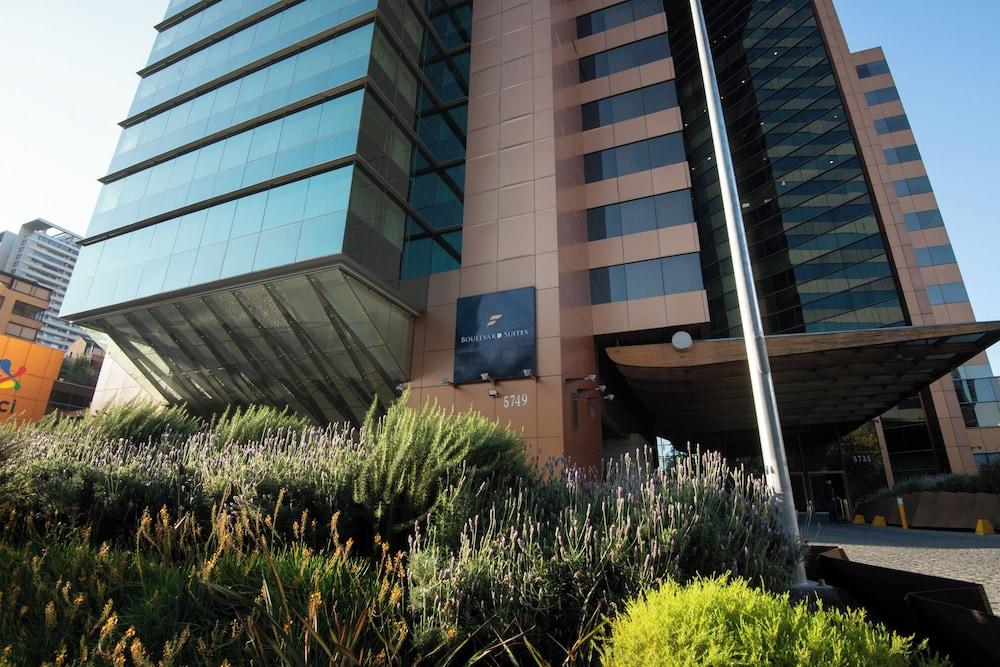 Boulevard Suites Hotel