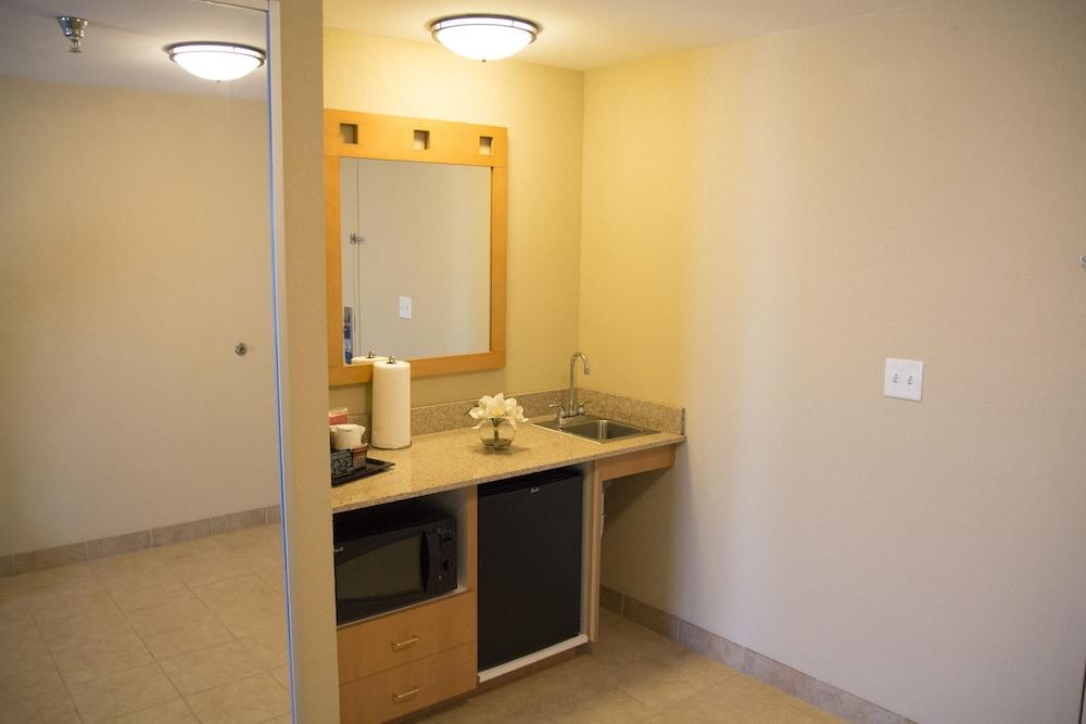 Hampton Inn And Suites Madera