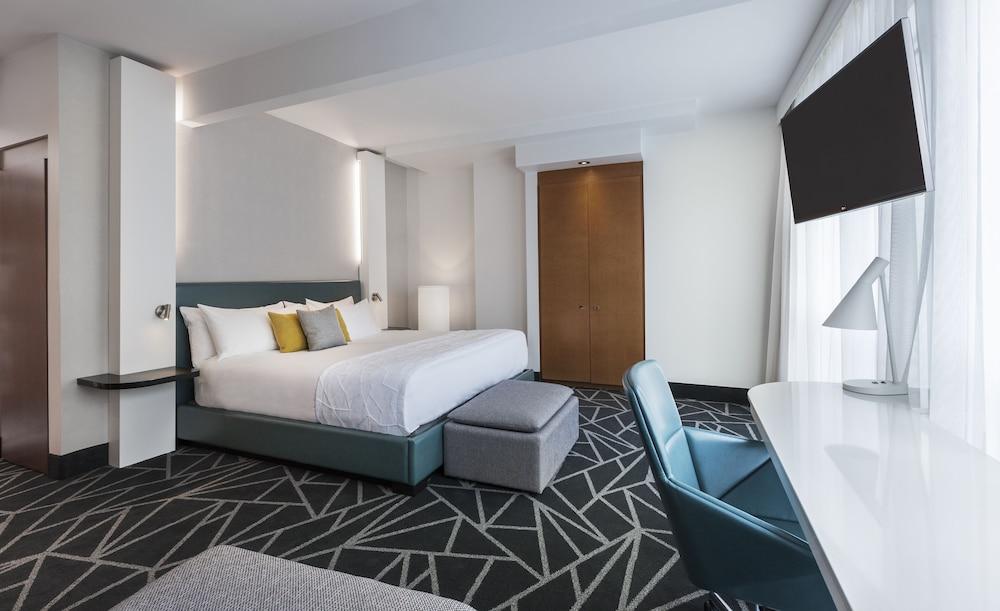 Warwick Le Crystal - Montréal