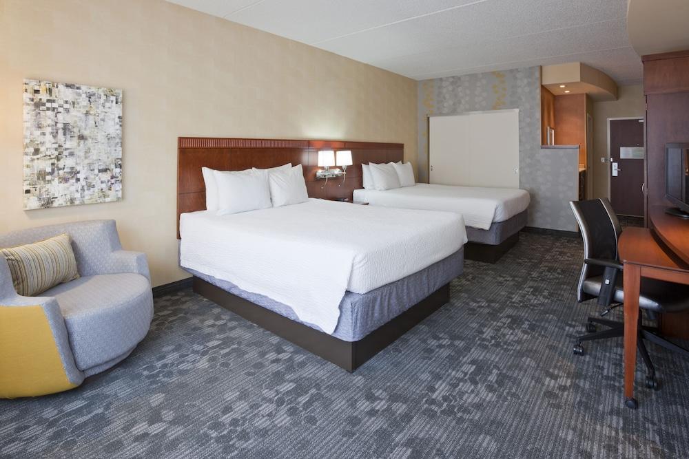 Courtyard by Marriott Minneapolis Maple Grove/Arbor Lakes