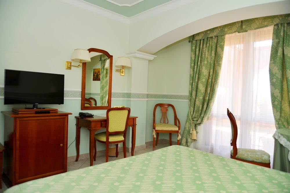 Afrodite Boutique Hotel