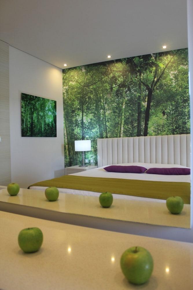 Eden Roc Resort Hotel