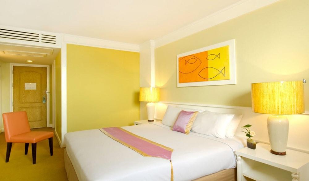 Tongtara Riverview Hotel