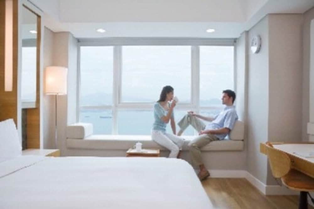 JEN Hong Kong by Shangri-La