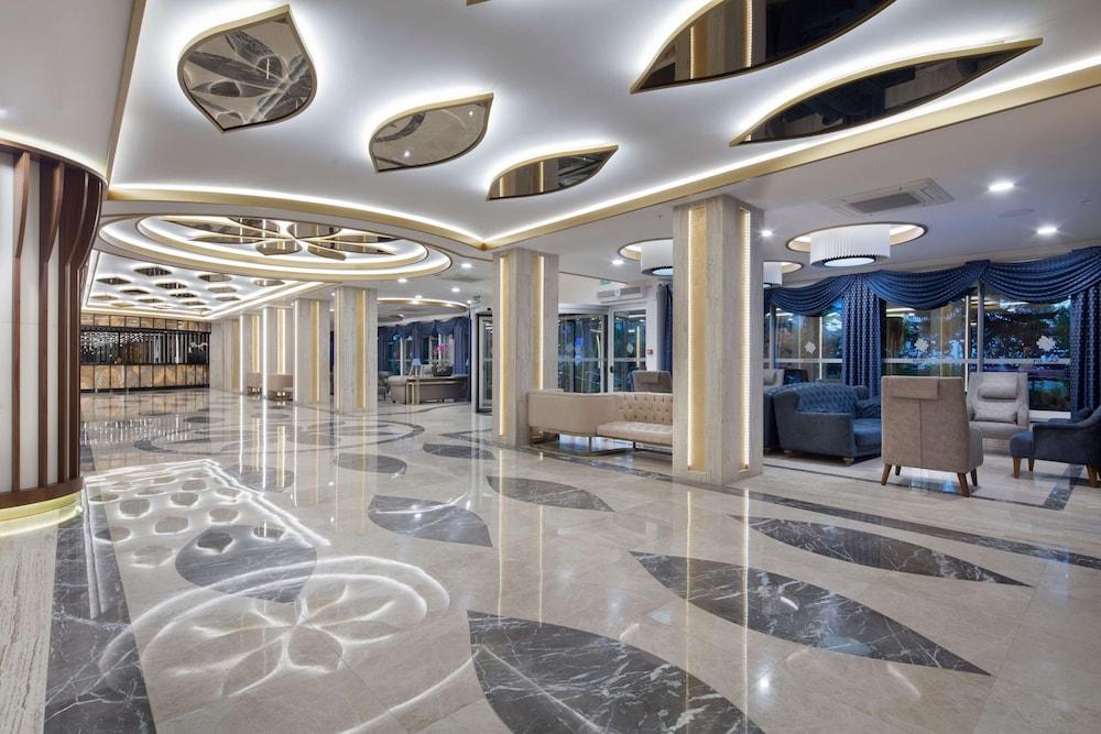 Saphir Hotel & Villas