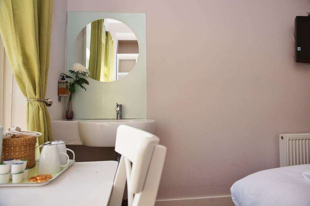 The Oriental - Guest House