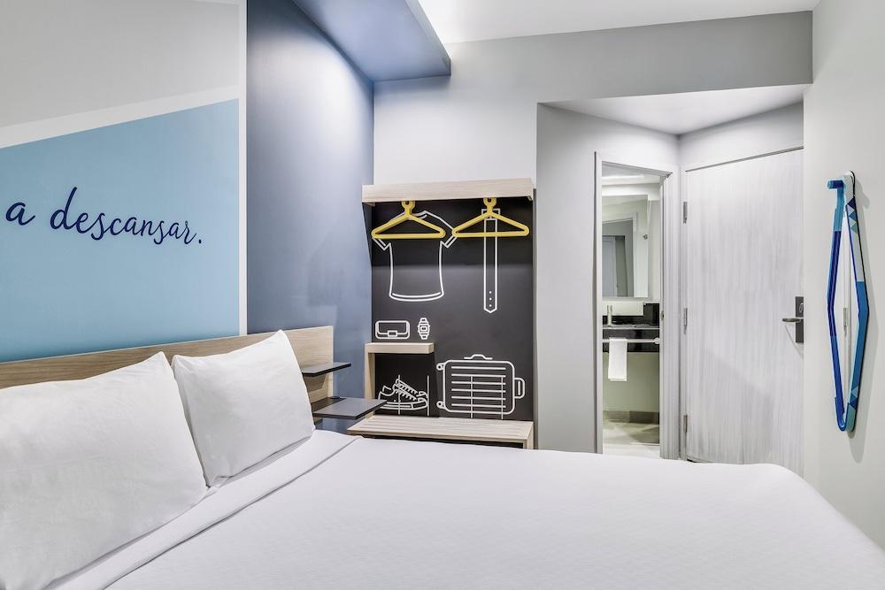 One Acapulco Costera