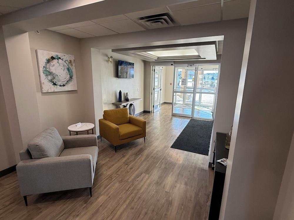 Days Inn by Wyndham Stony Plain