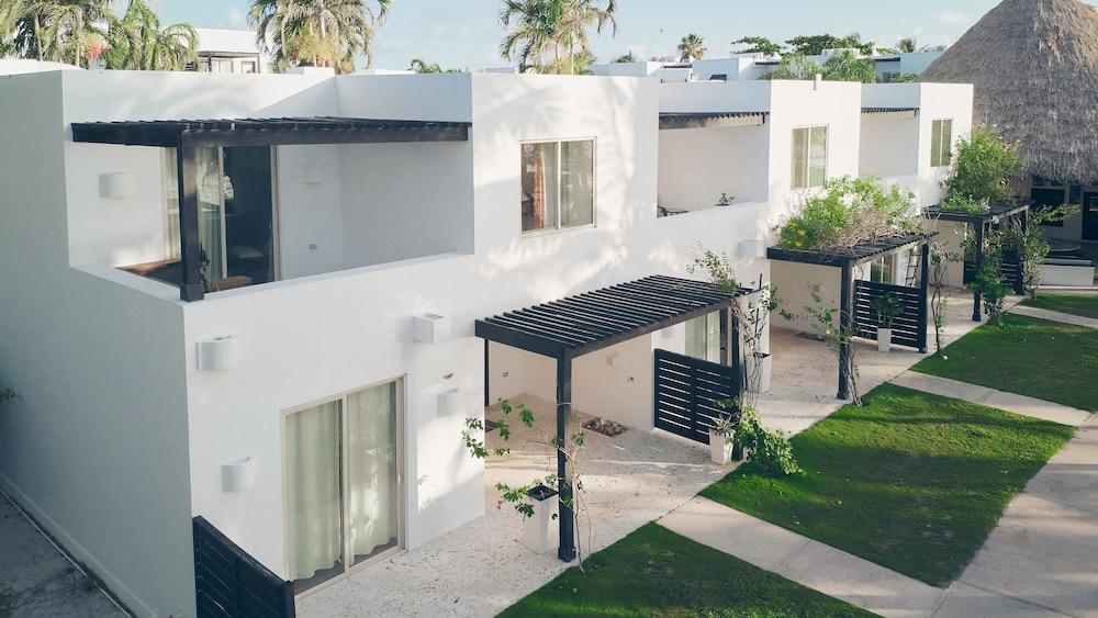 Las Terrazas Resort and Residences Ambergris