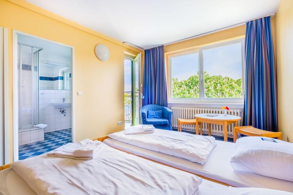 martas Gästehäuser Hauptbahnhof Berlin - Hostel