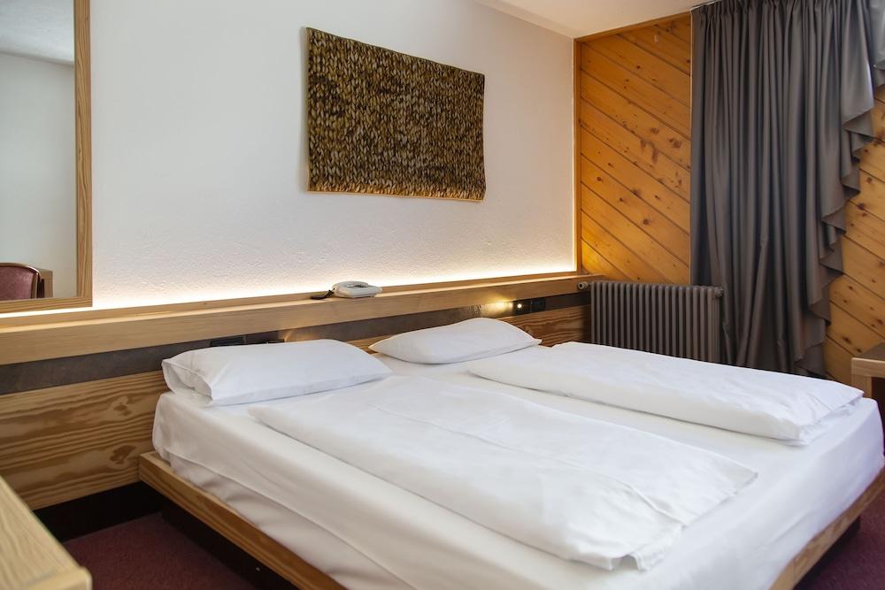 Blu Hotel Senales Zirm - Cristal