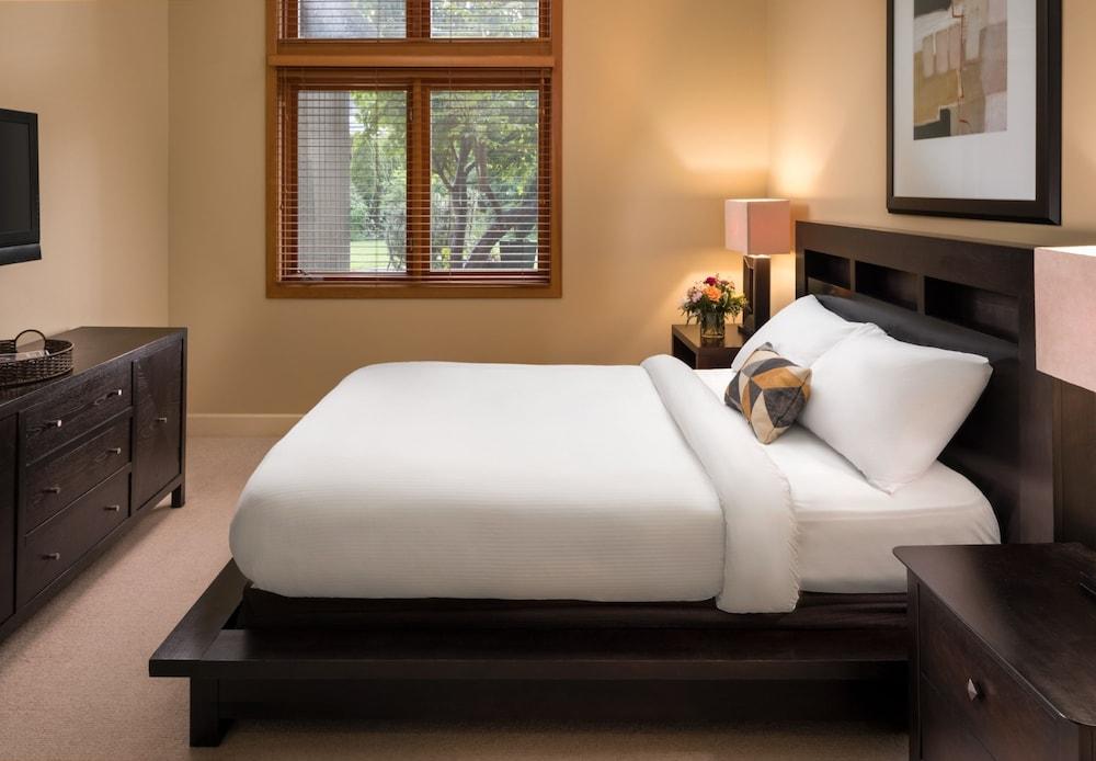 Outback Lakeside Vacation Homes