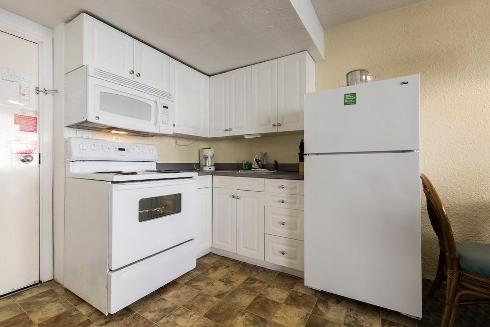 Beach Club at Montego Inn