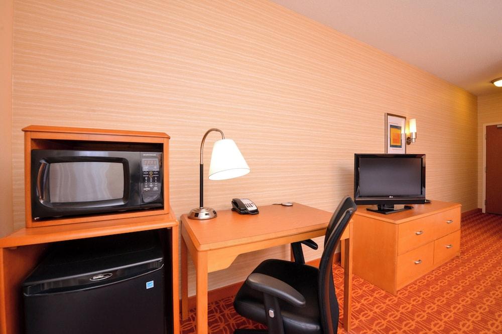 Fairfield Inn & Suites by Marriott White Marsh