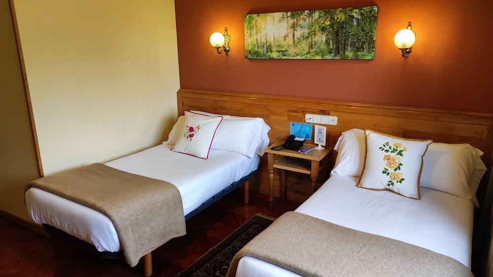 A Marisqueira IA Coruña Airport