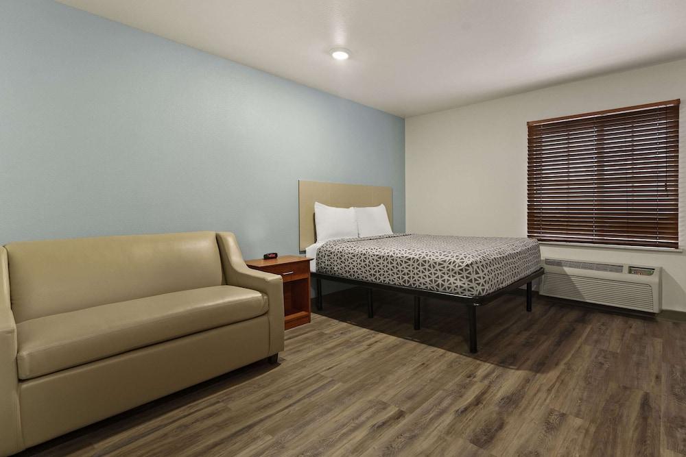 WoodSpring Suites Johnson City