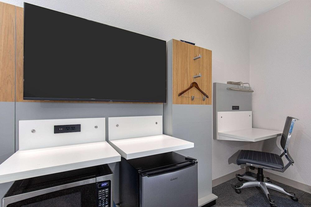 Microtel Inn & Suites by Wyndham Manchester