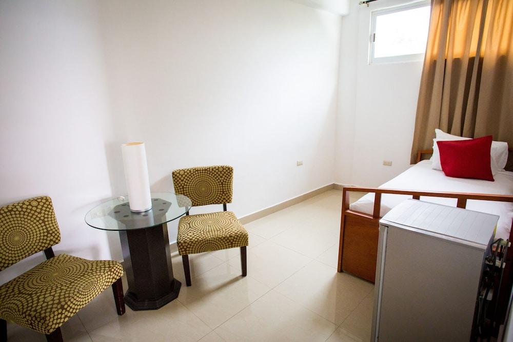 Le Reve by MIJ - Beachfront Hotel