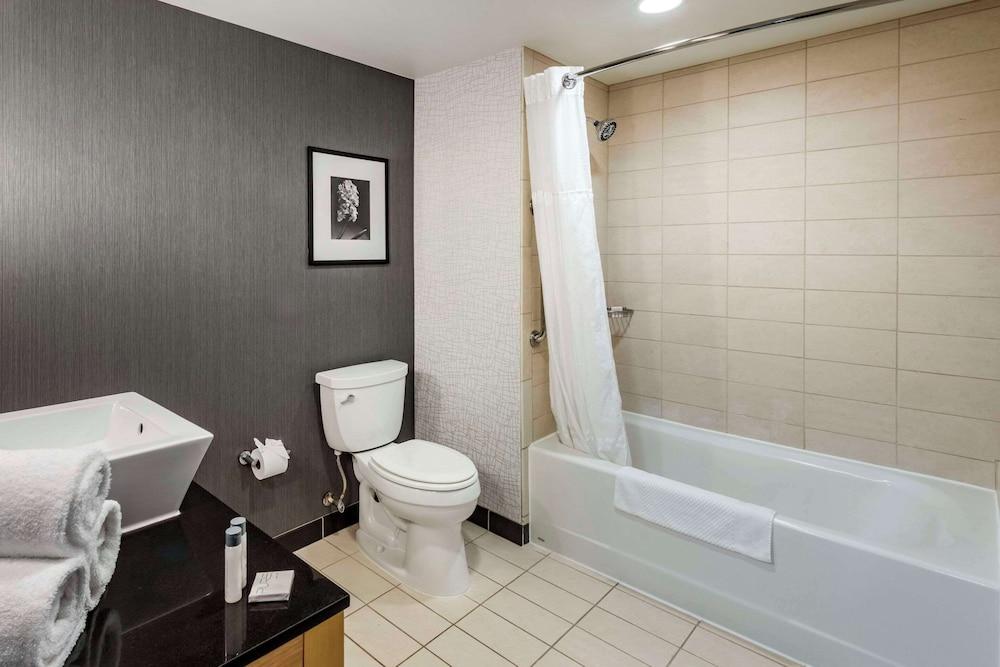 Cambria Hotel Minneapolis Maple Grove