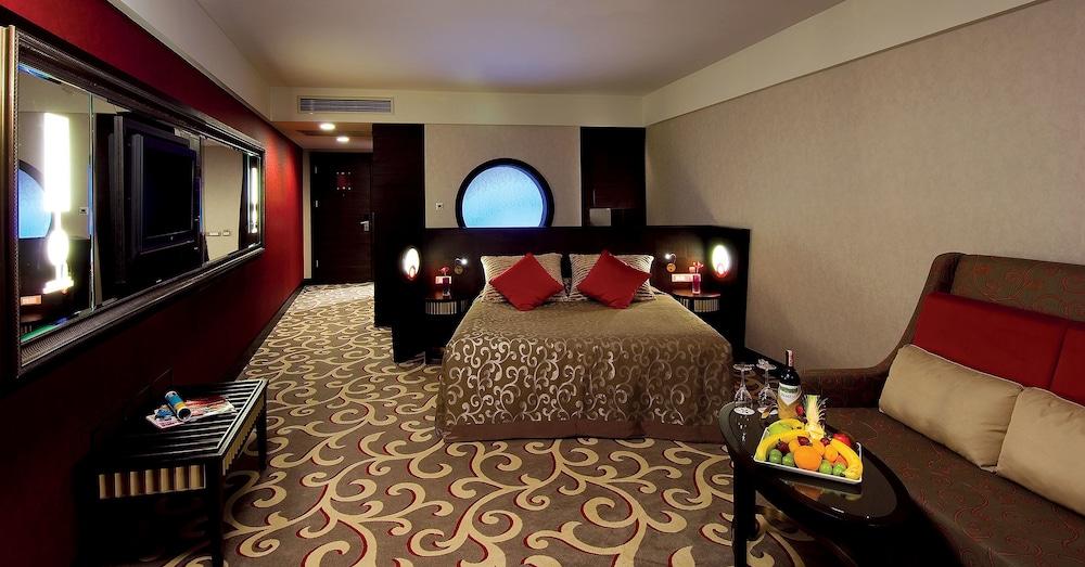 Cornelia Diamond Golf Resort & SPA