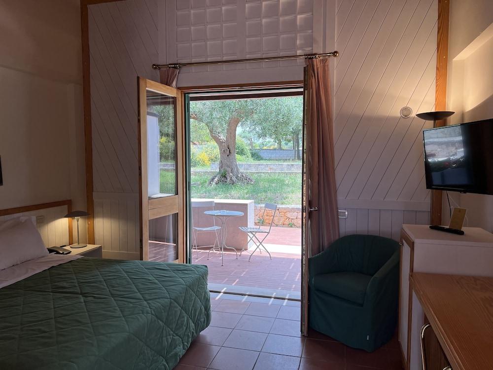 Victor Country Hotel