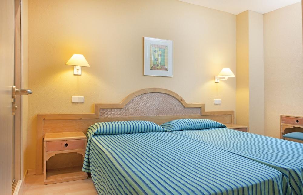 Iberostar Waves Ciudad Blanca