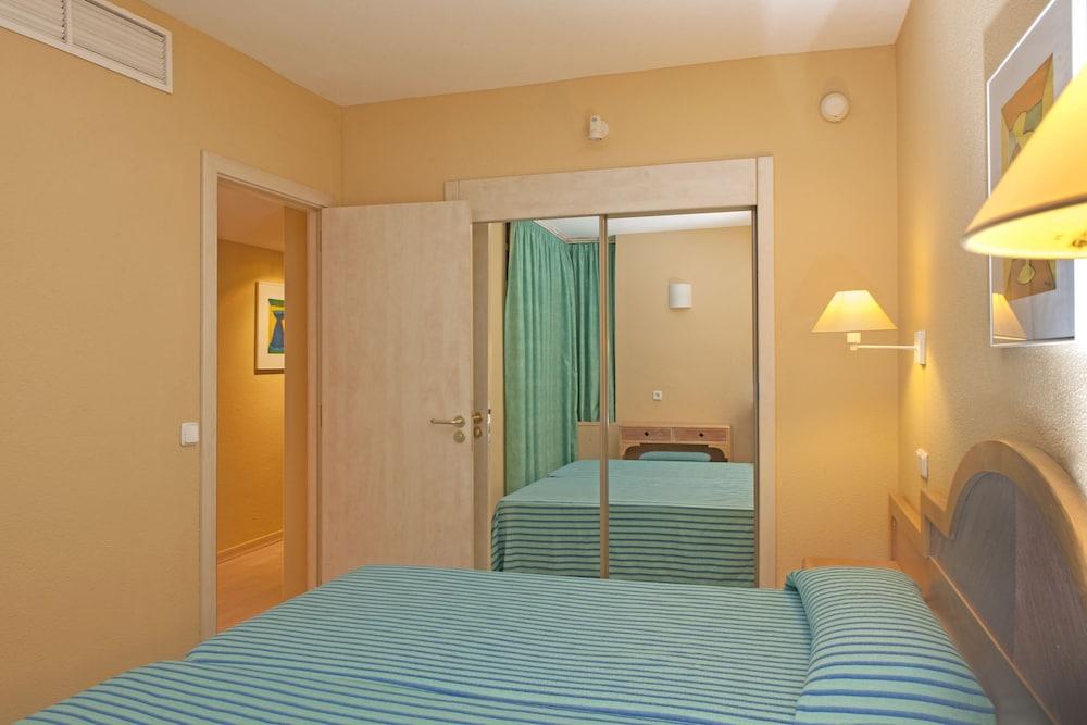 Iberostar Waves Ciudad Blanca