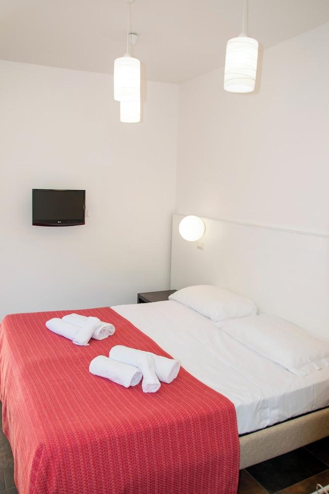 Regent Beach Hotel & Apartments