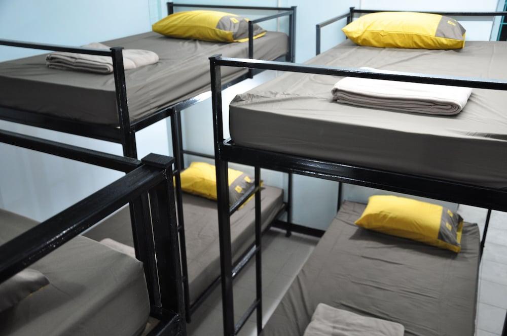 Cocktail Hostel & Bar Silom Bangkok